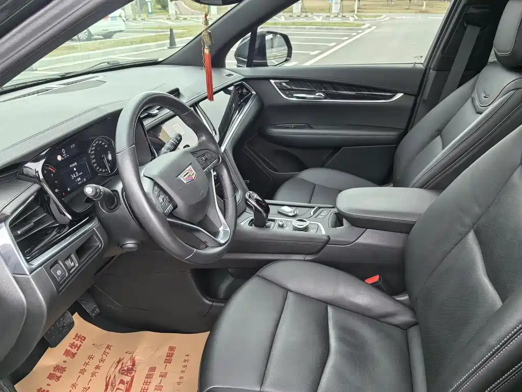 Cadillac XT6 — миниатюра 8