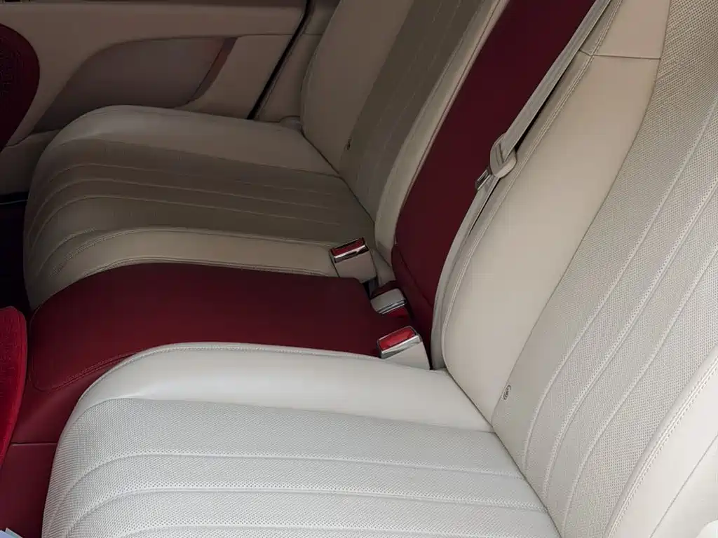 Bentley Flying Spur PHEV — миниатюра 15