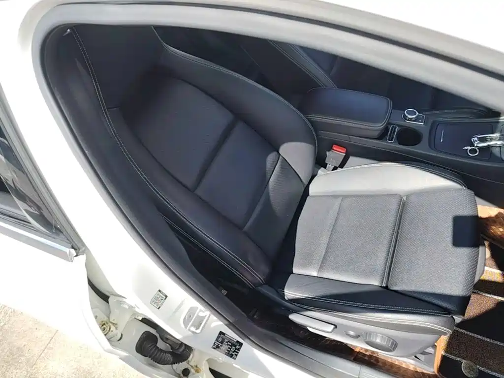 Mercedes-Benz GLA — миниатюра 25