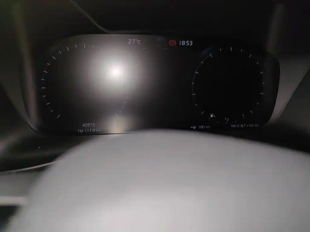 Volvo XC40 — миниатюра 8