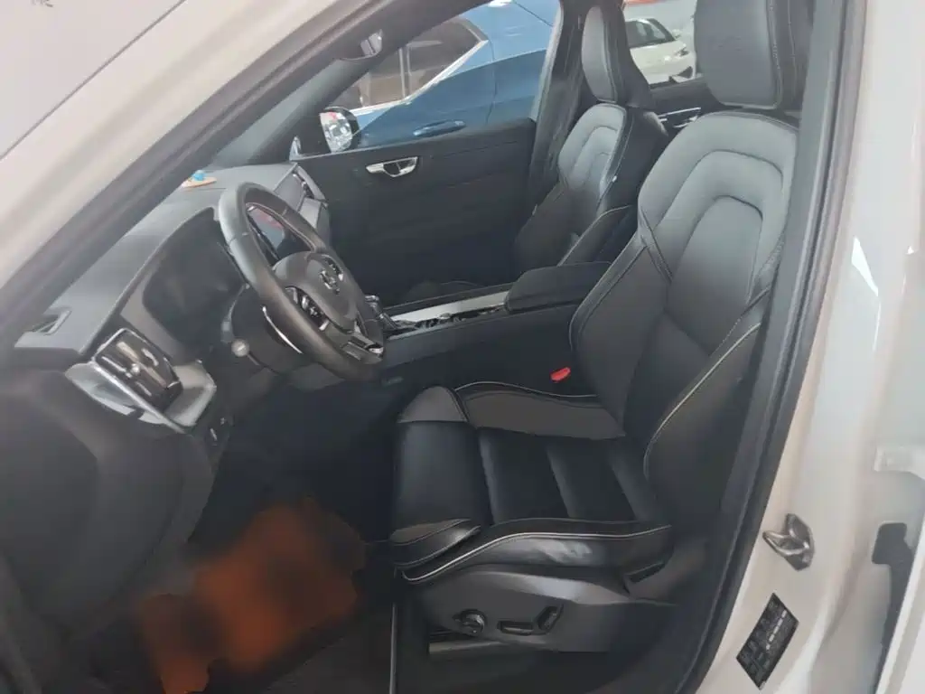 Volvo XC60 — миниатюра 15