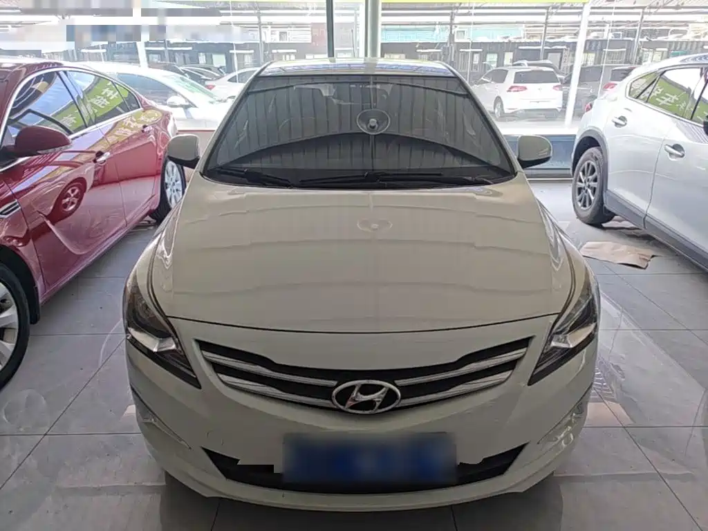 Hyundai Verna — миниатюра 3