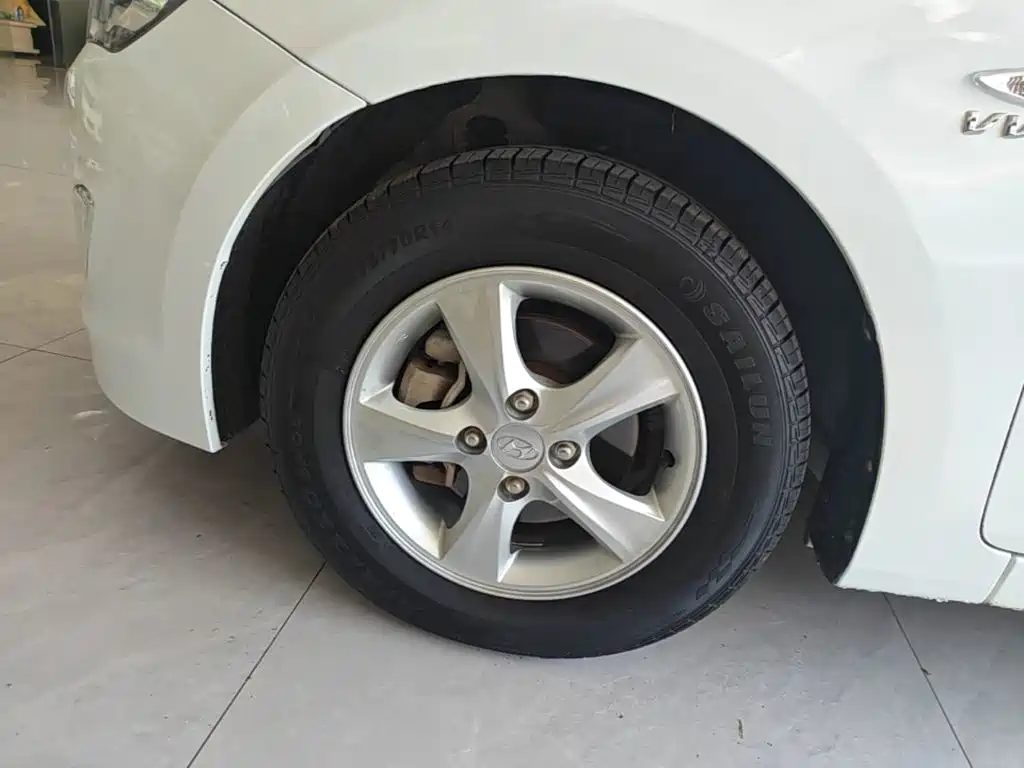 Hyundai Verna — миниатюра 23