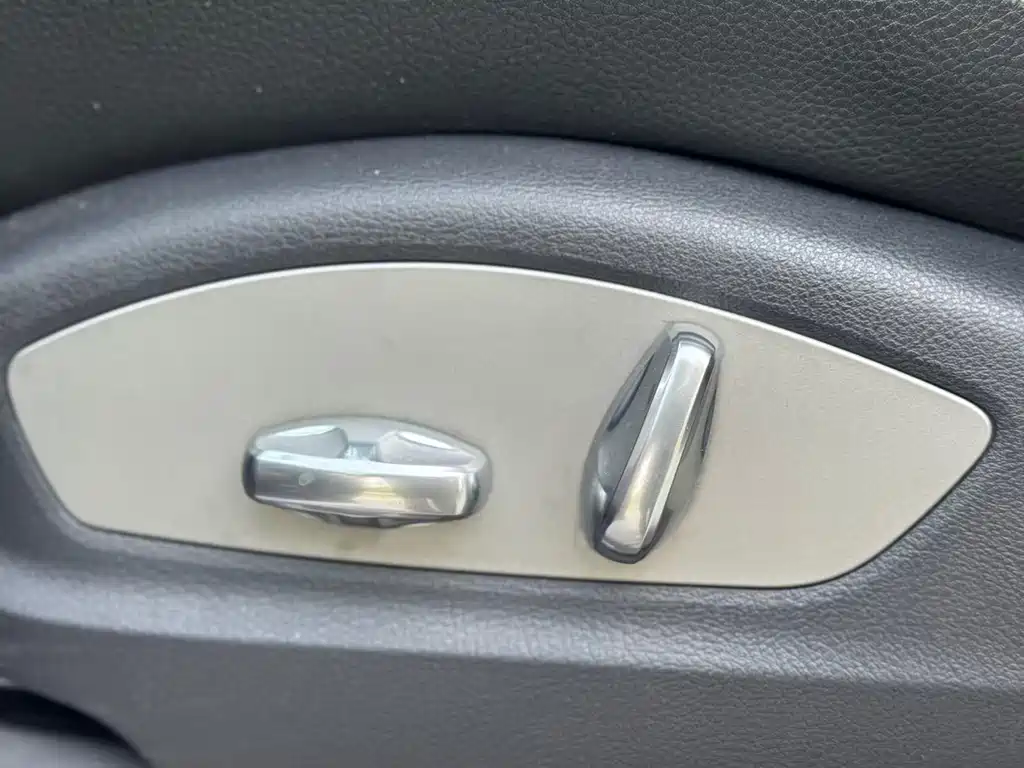 Porsche Cayenne Hybrid — миниатюра 4