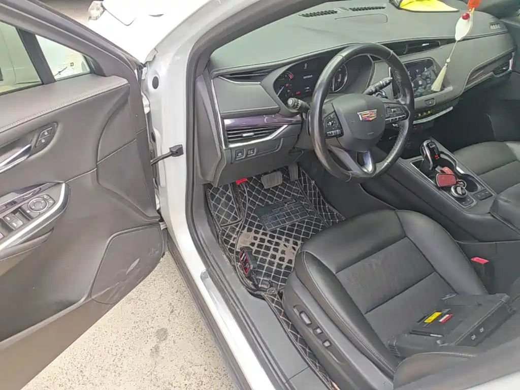 Cadillac XT4 — миниатюра 16