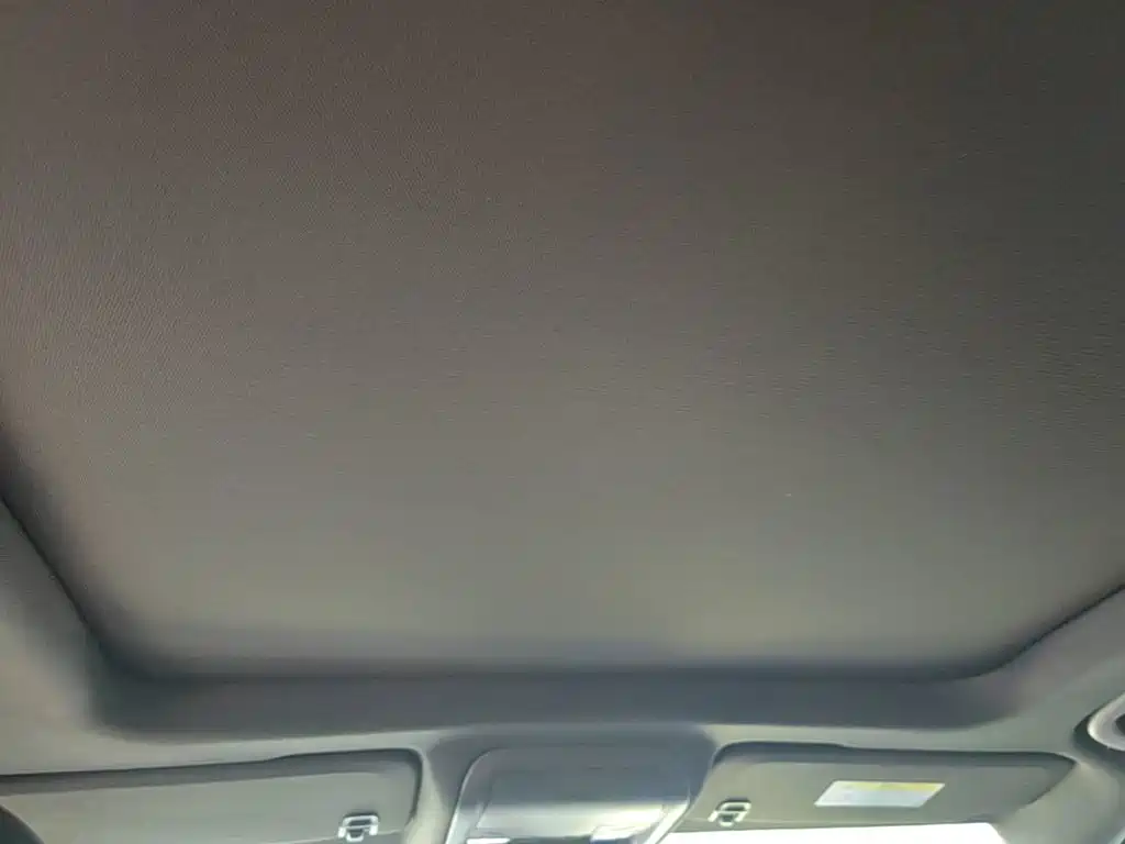Cadillac XT4 — миниатюра 18