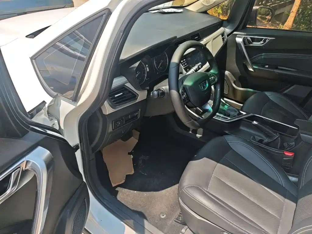 Geely Vision X3 — миниатюра 16