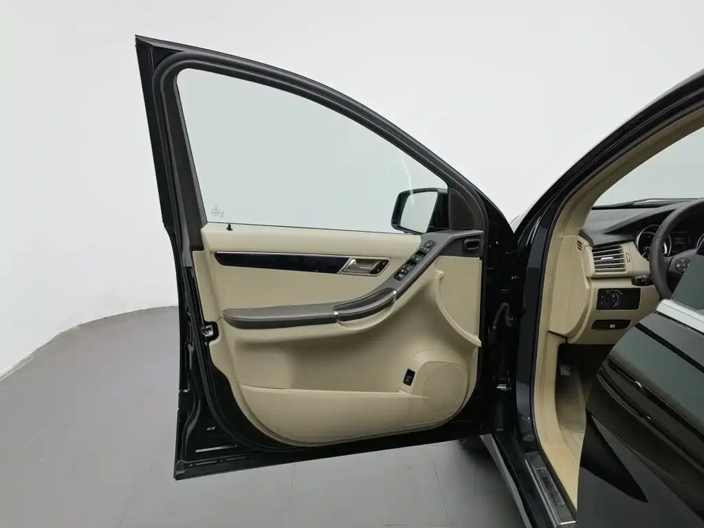 Mercedes-Benz R-Class — миниатюра 8