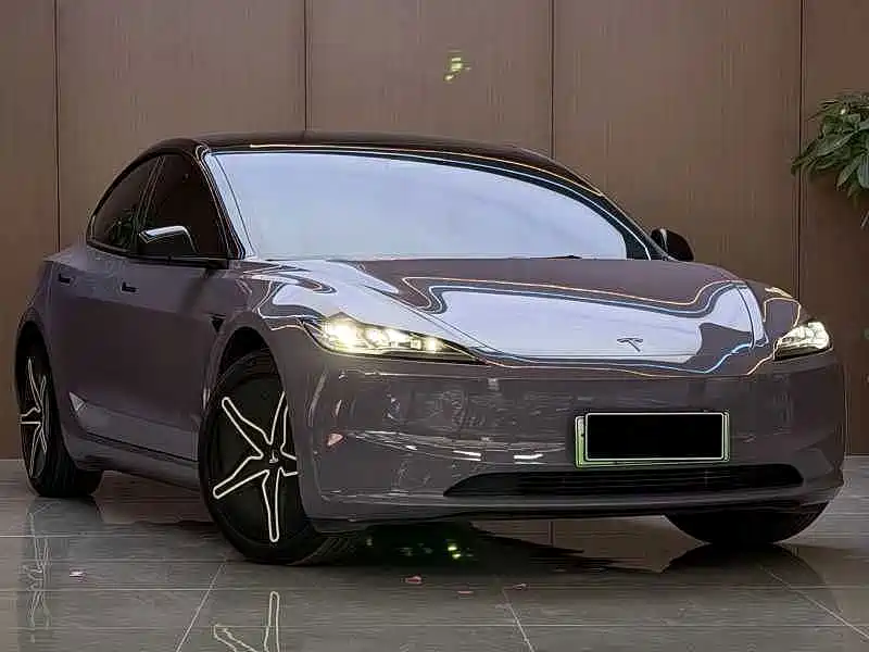 Tesla Model 3 — миниатюра 3
