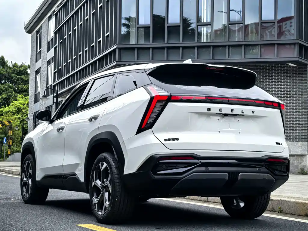 Geely Boyue L — миниатюра 14