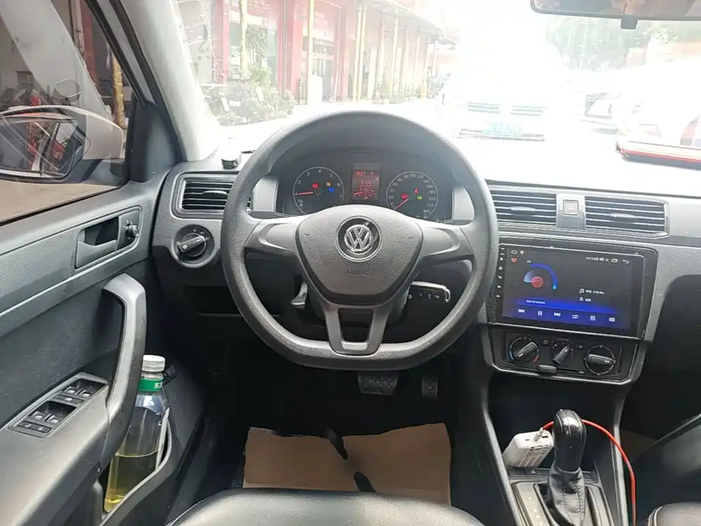 Volkswagen Santana — миниатюра 11