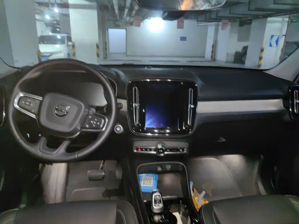 Volvo XC40 — миниатюра 5
