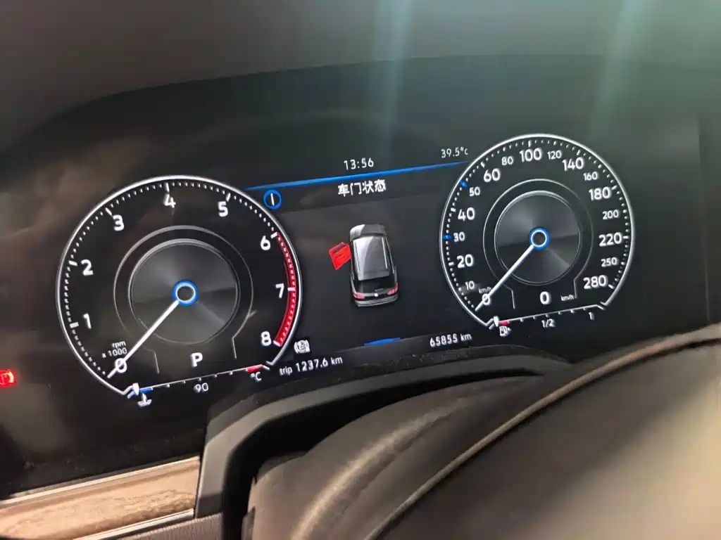Volkswagen Touareg — миниатюра 4