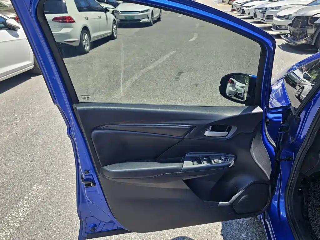 Honda Fit — миниатюра 4