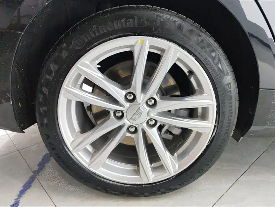 Cadillac CT4 2023 25T