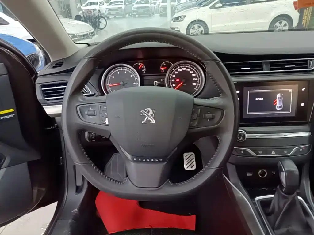 Peugeot 408 — миниатюра 11