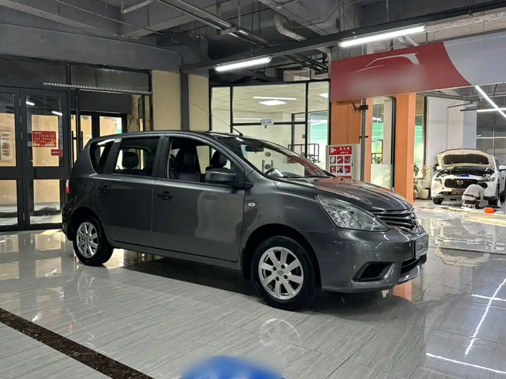 Nissan Livina — миниатюра 5