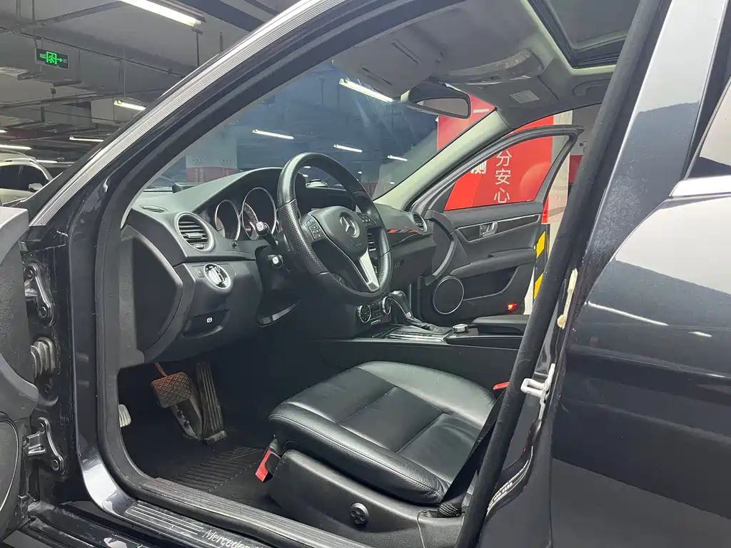 Mercedes-Benz C-Class — миниатюра 15