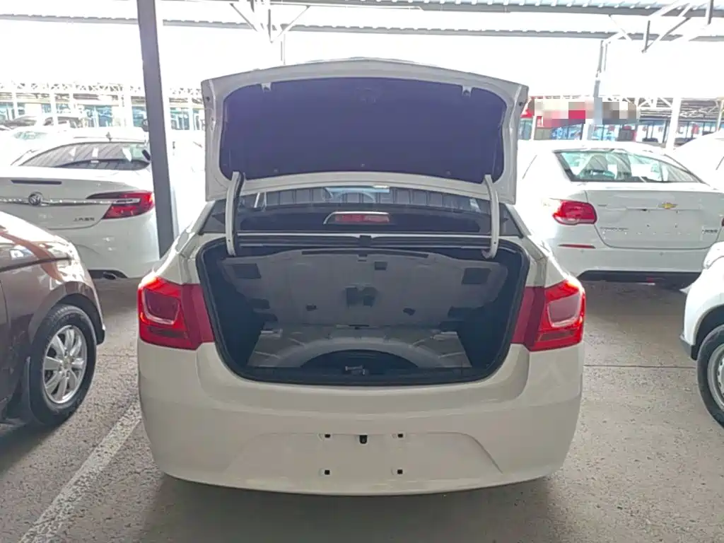 Chevrolet Cruze — миниатюра 19