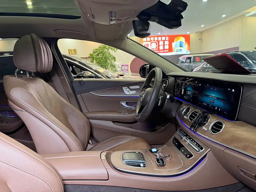 Mercedes-Benz E-Class — миниатюра 16