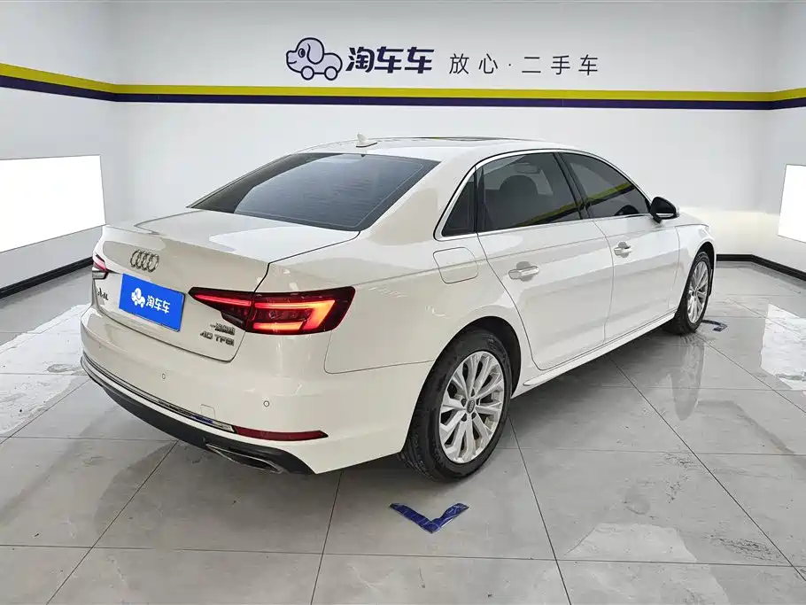 Audi A4L 2019 40 TFSI V