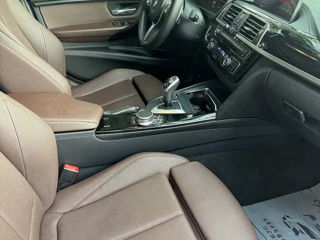 BMW 3 Series — миниатюра 8