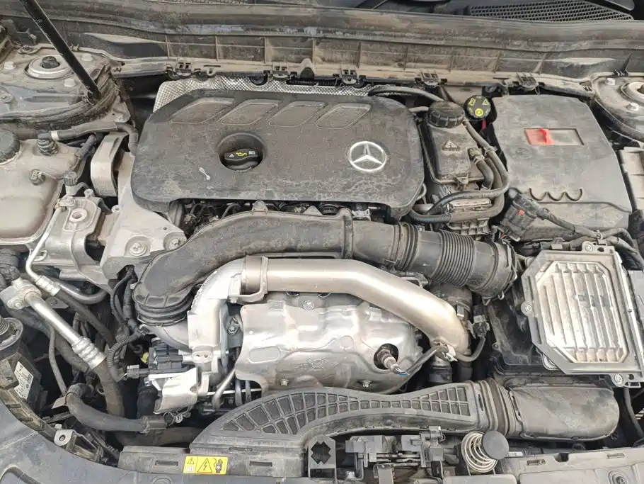 Mercedes-Benz GLB — миниатюра 10