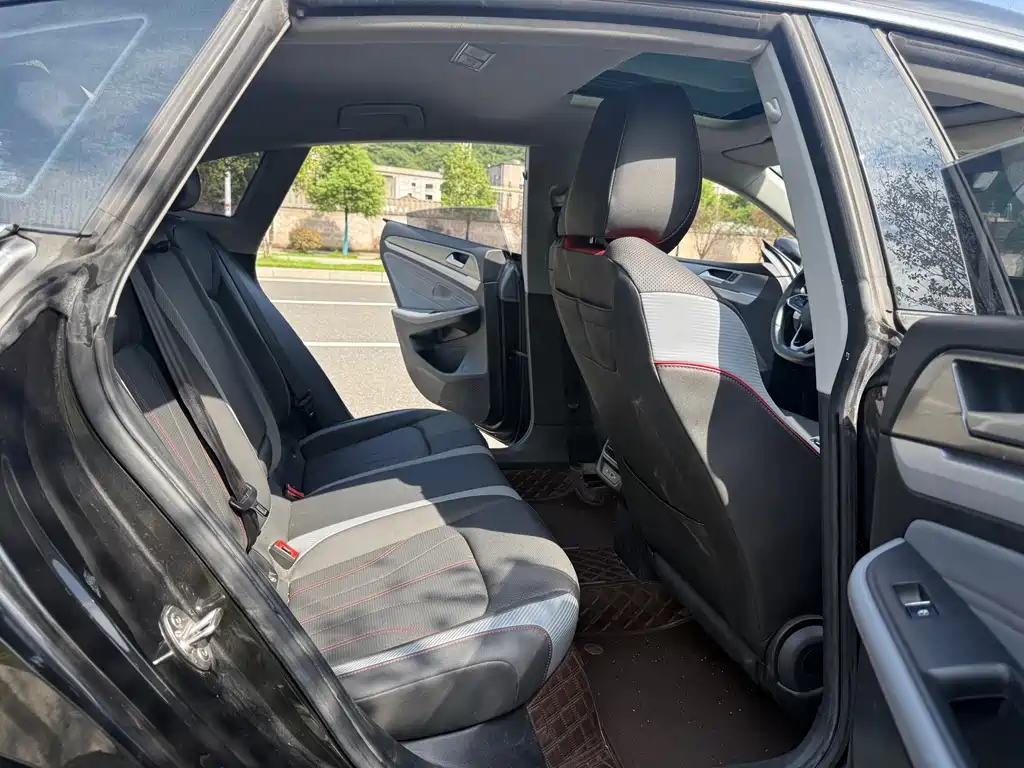 Volkswagen Lamando — миниатюра 10