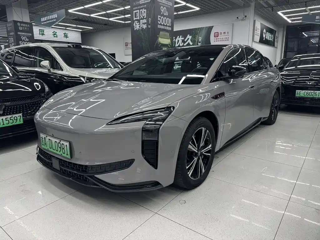 Hongqi Hongqi EH7 2024