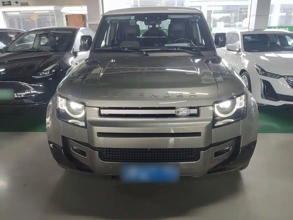 Land Rover Defender — миниатюра 3