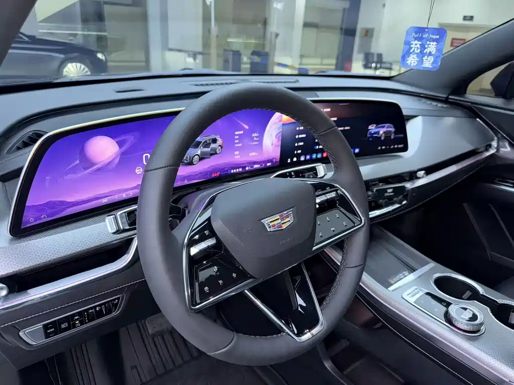 Cadillac XT5 — миниатюра 7
