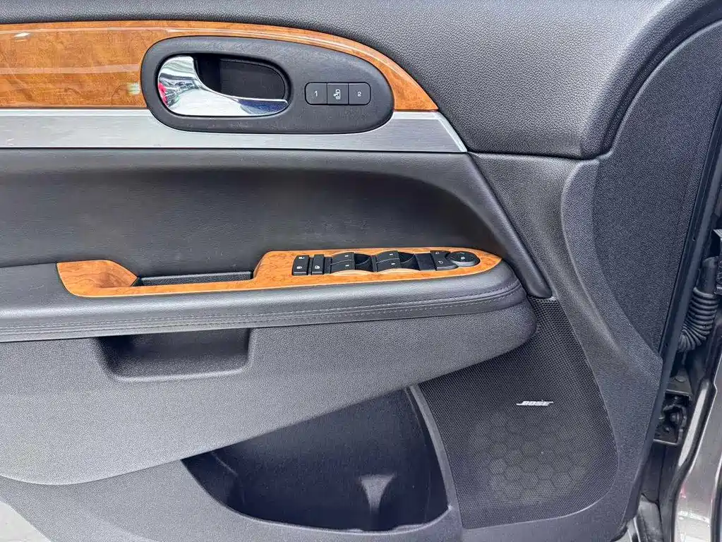 Buick Enclave — миниатюра 24