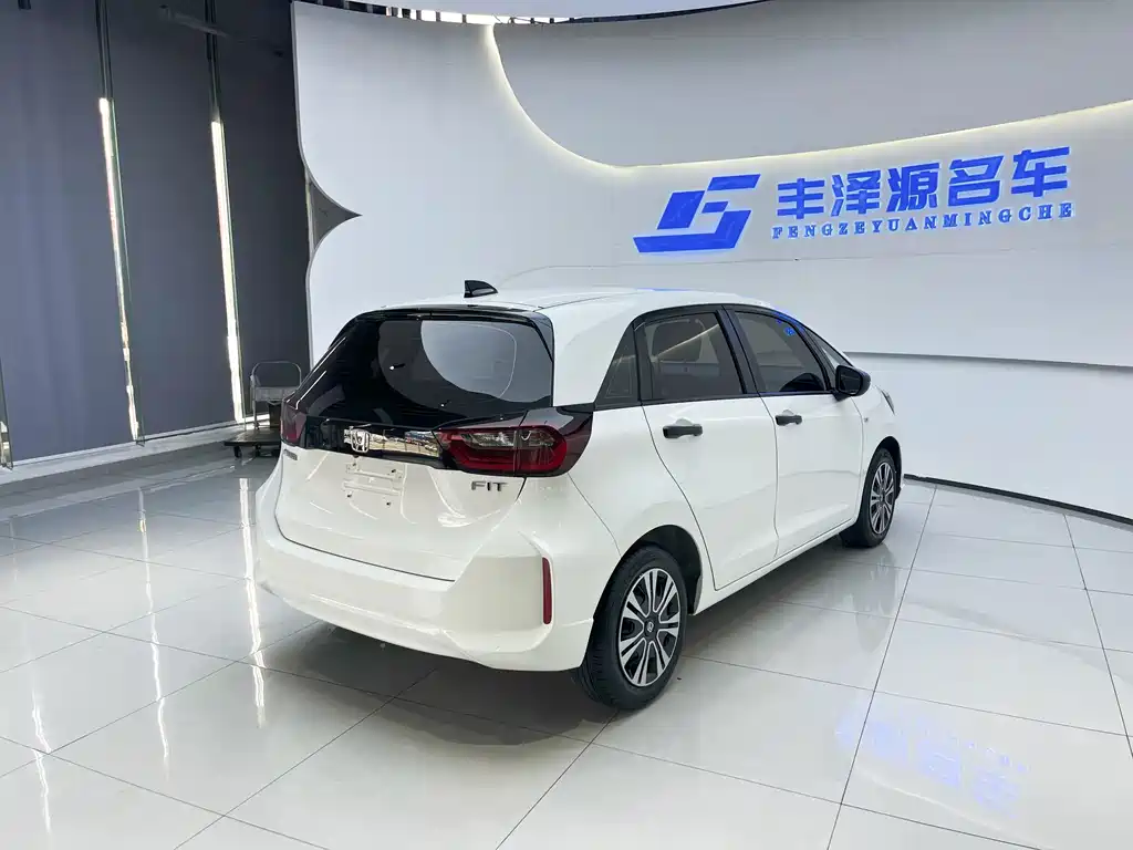 Honda Fit — миниатюра 4