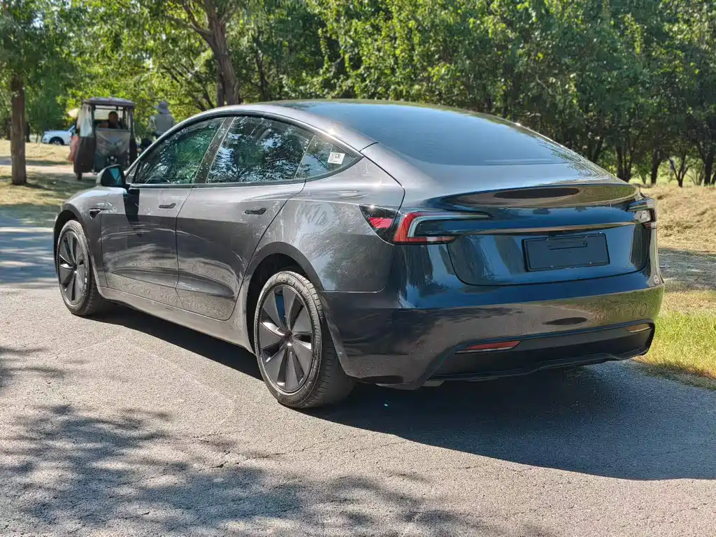 Tesla Model 3 — фотографии объявления, Фото 10