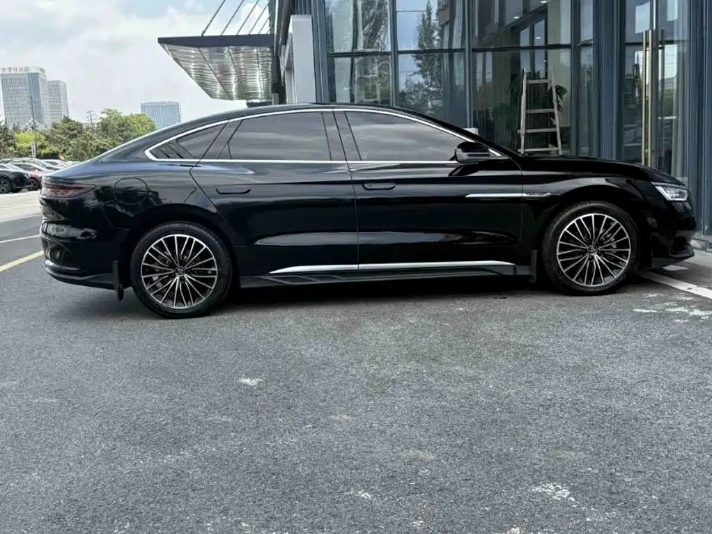 BYD Han — миниатюра 5