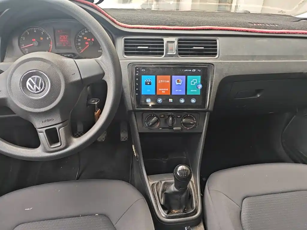 Volkswagen Santana — миниатюра 9