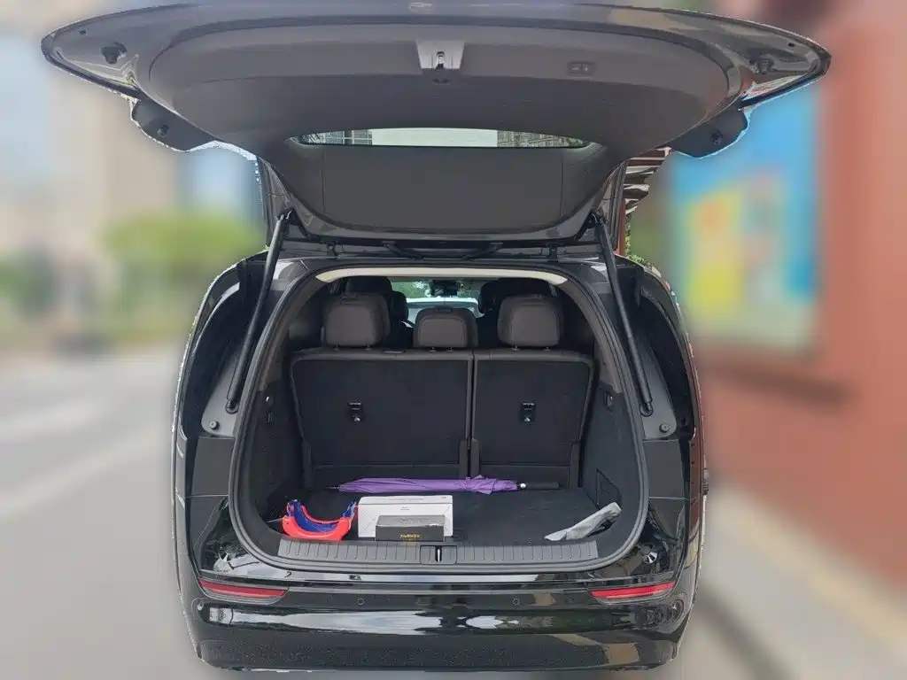 Li Auto Li MEGA — миниатюра 20