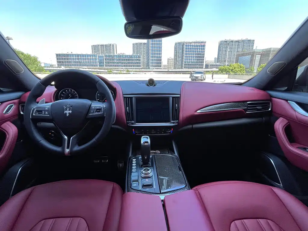 Maserati Levante — миниатюра 4