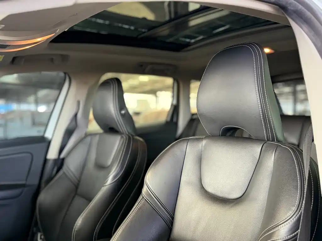 Volvo XC60 — миниатюра 8