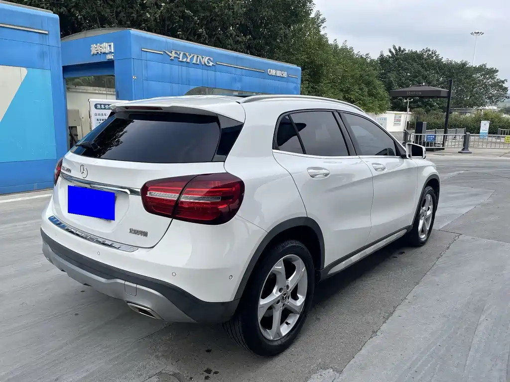Mercedes-Benz GLA — миниатюра 6