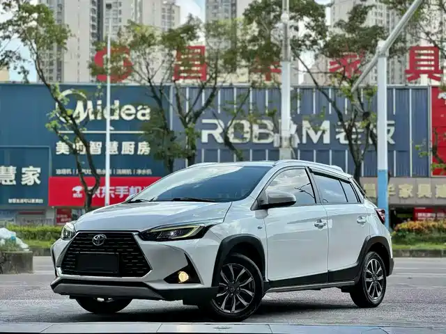 Toyota Yaris L