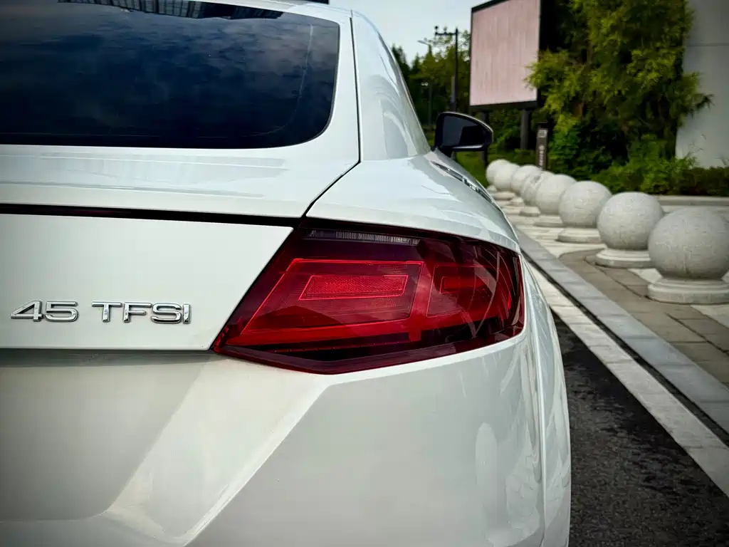 Audi TT — миниатюра 6