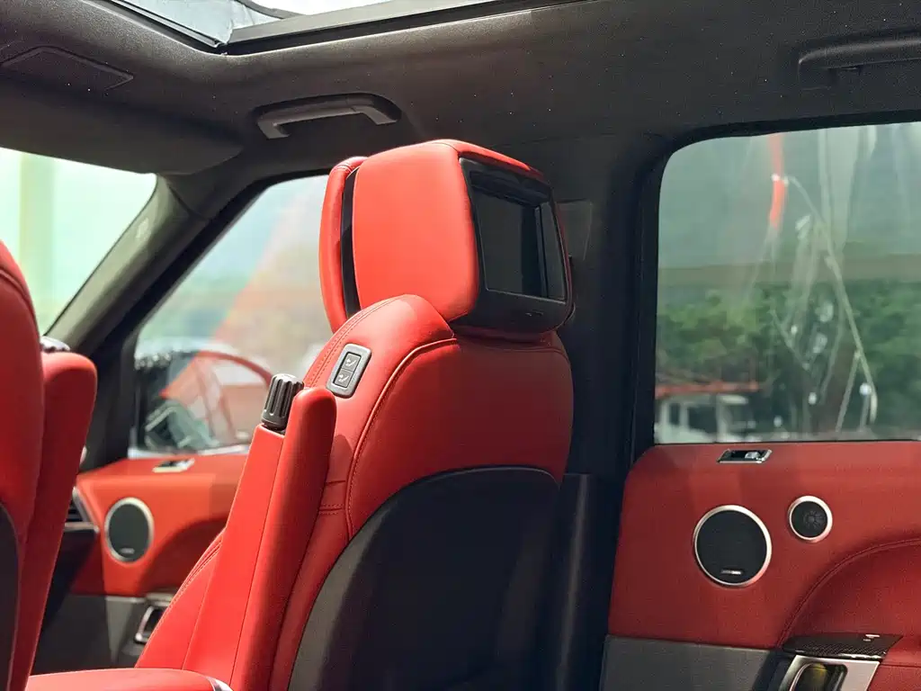 Land Rover Sport PHEV — миниатюра 16