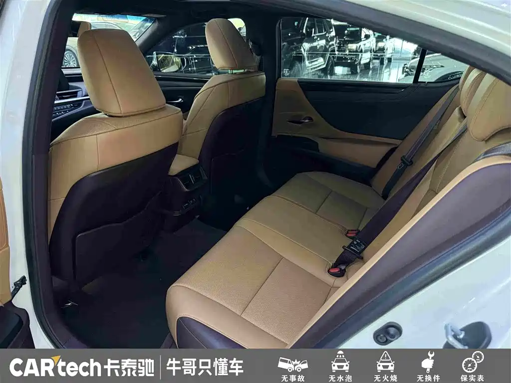 Lexus ES — миниатюра 25