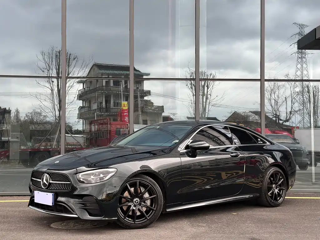 MERCEDES-BENZ E CLASS