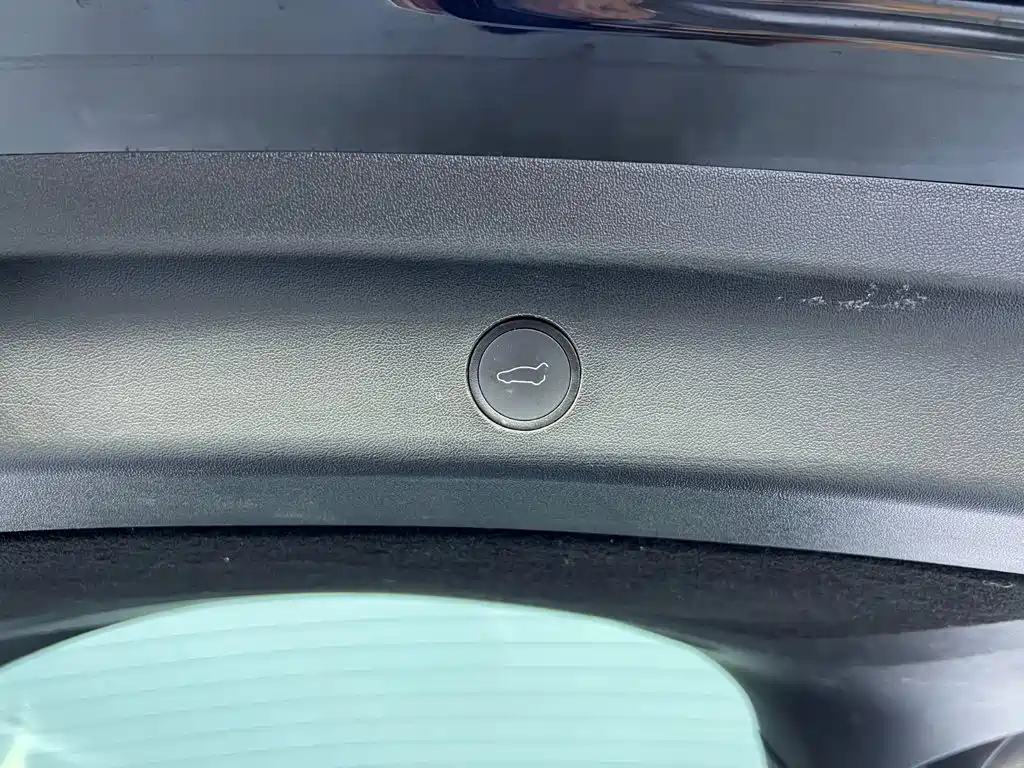 Tesla Model Y — фотографии объявления, Фото 24