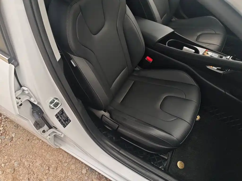 Hyundai Elantra — миниатюра 25