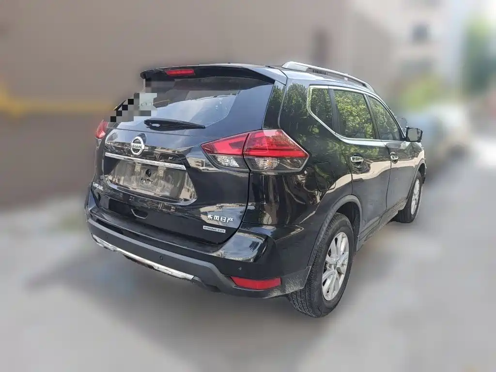 Nissan X-Trail — миниатюра 4