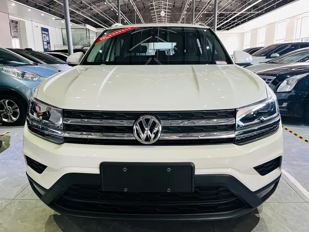Volkswagen Tharu — миниатюра 2