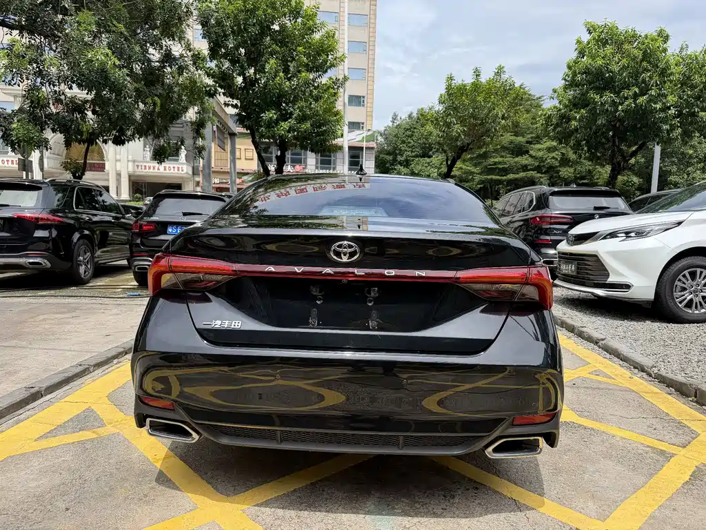 Toyota Avalon — миниатюра 7